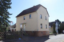 Hauptbild Schönes Wohnhaus in Gießen-Wieseck mit Garten u. Doppelgarage!